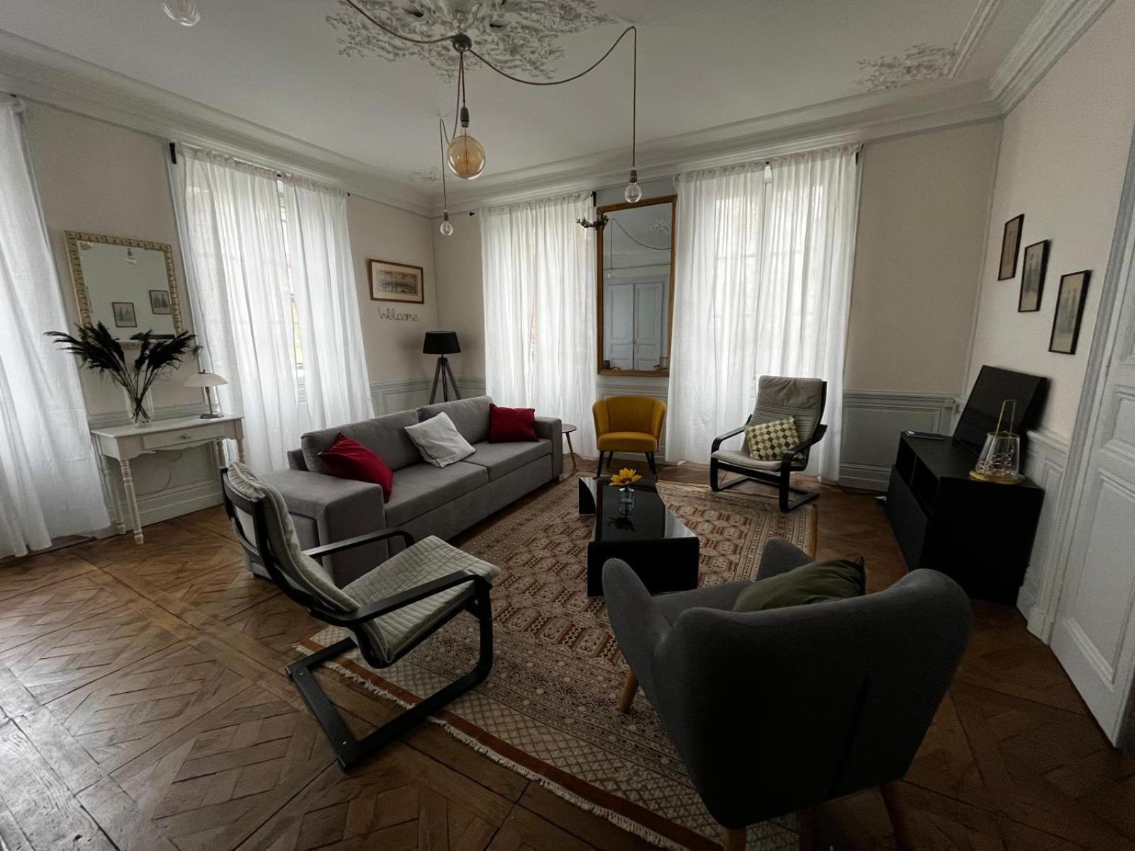 La Villa Louana 1 Appartement 160M2 Sobriete,Elegance En Coeur De Ville 奥布松 外观 照片
