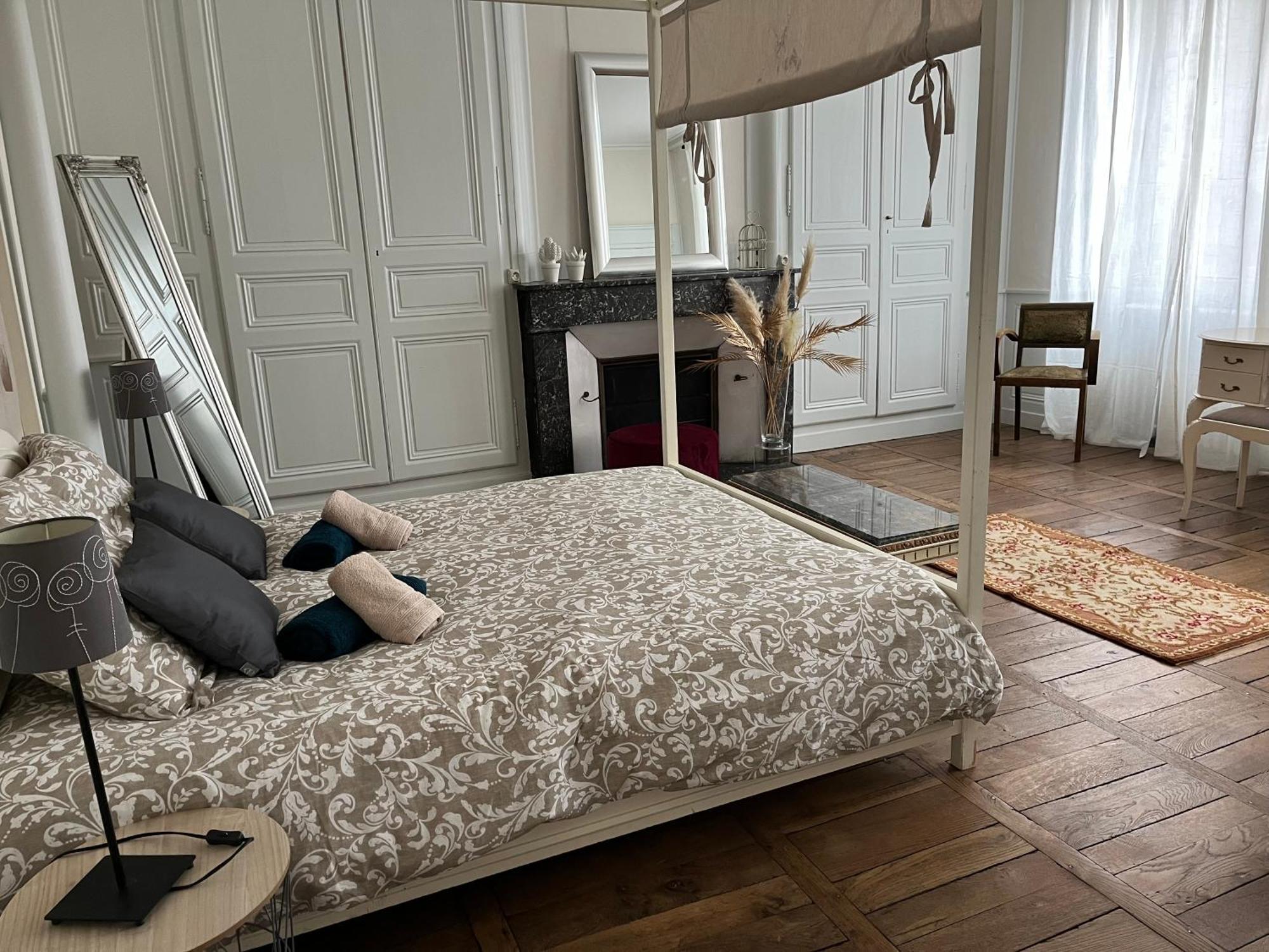 La Villa Louana 1 Appartement 160M2 Sobriete,Elegance En Coeur De Ville 奥布松 外观 照片